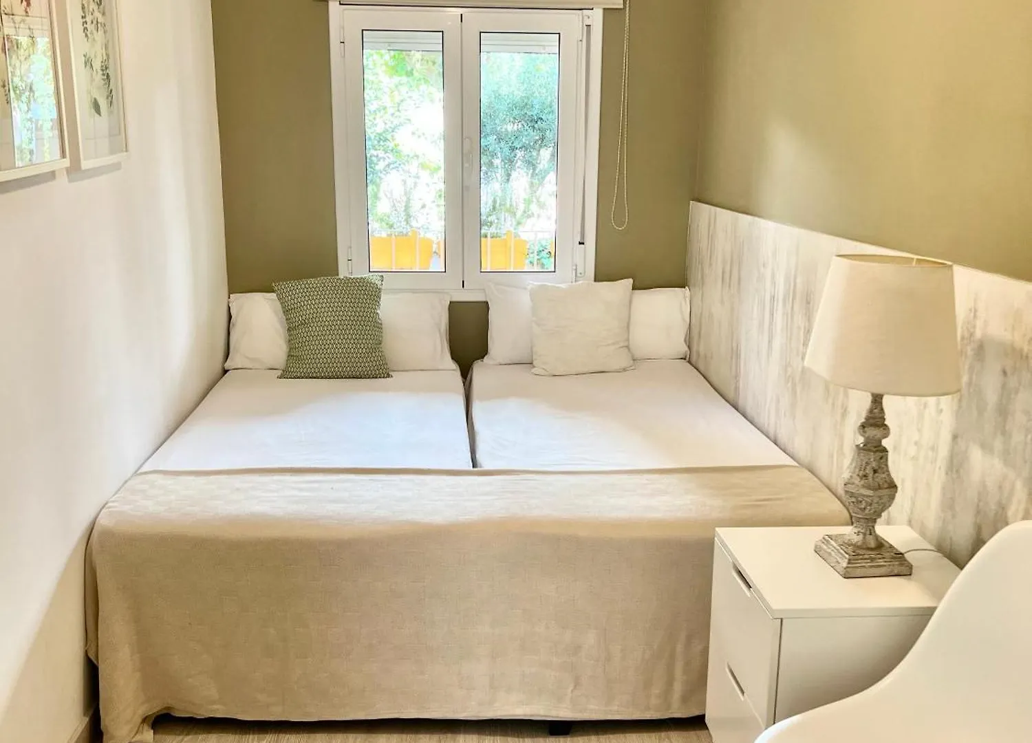 Charming & Quiet Park Guell Apartment Barcellona 0*,
