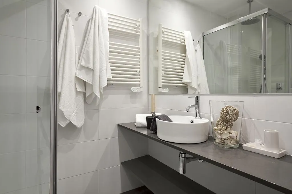Charming & Quiet Park Guell Apartment Barcellona 0*,  Spagna